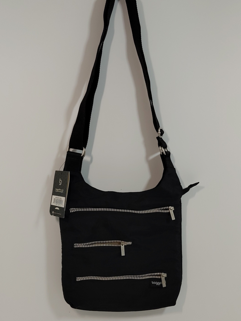 Baggallini Black Nylon Crossbody Messenger Bag "Highway Bag"